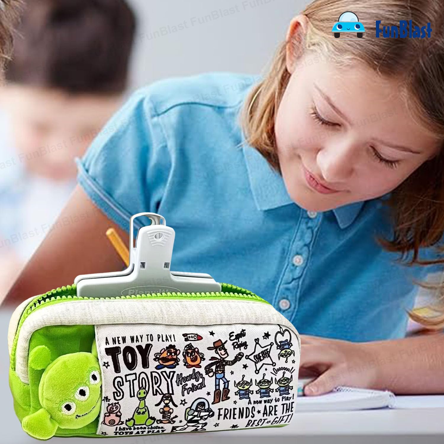 Cartoon Design Multipurpose Zipper Pouch for Kids (Green)